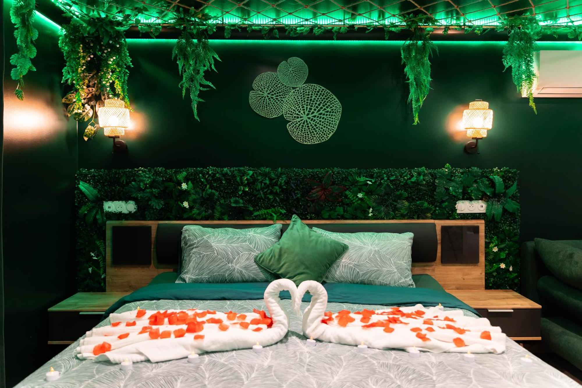 L'Oasis Tropicale, Jacuzzi, Love Room Roppenheim Exterior foto