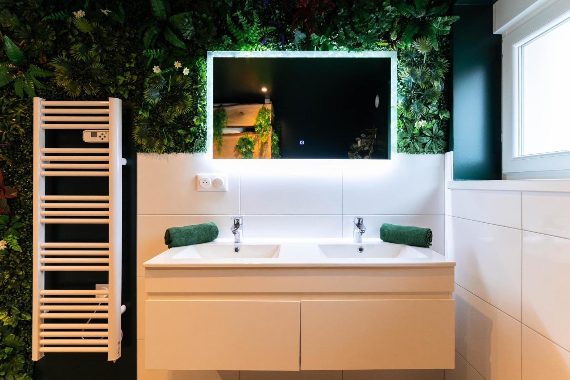 L'Oasis Tropicale, Jacuzzi, Love Room Roppenheim Exterior foto