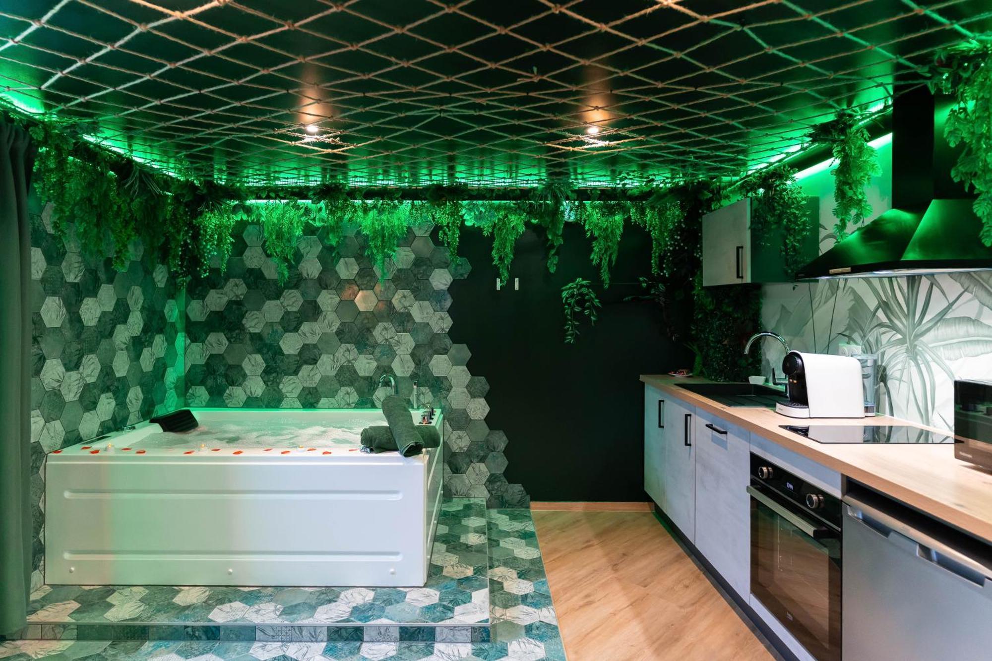 L'Oasis Tropicale, Jacuzzi, Love Room Roppenheim Exterior foto