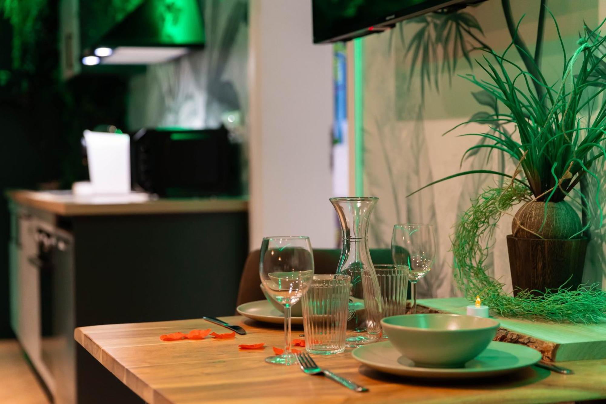 L'Oasis Tropicale, Jacuzzi, Love Room Roppenheim Exterior foto